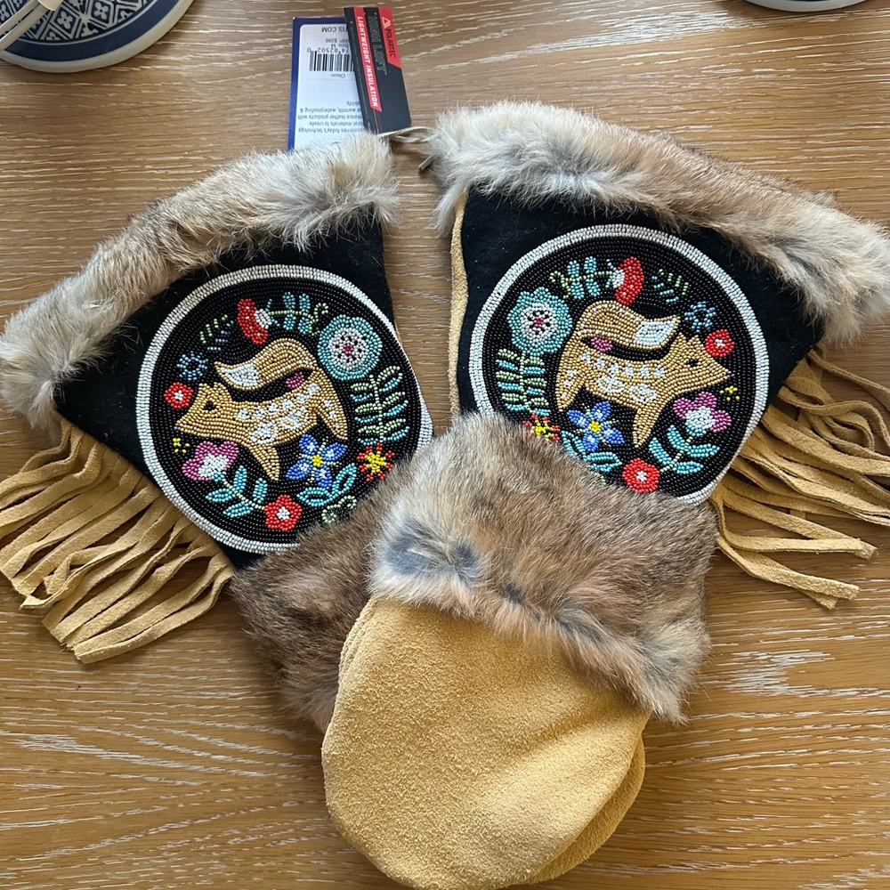 Astis Olson Long-Cuff Mittens